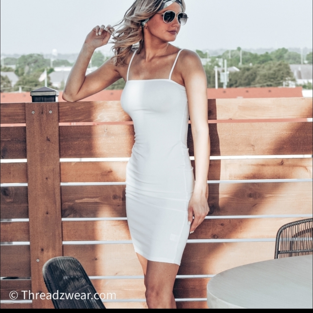 H.P. WHITE BODYCON DRESS - Picture 3 of 5